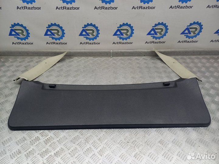Обшивка крышки багажника Nissan Note 1 E11 1.6