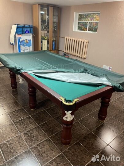 Бильярдный стол