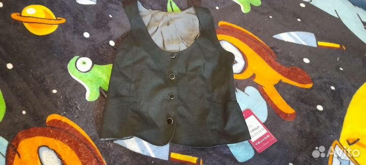 Жилетка для девочки школьная146 см