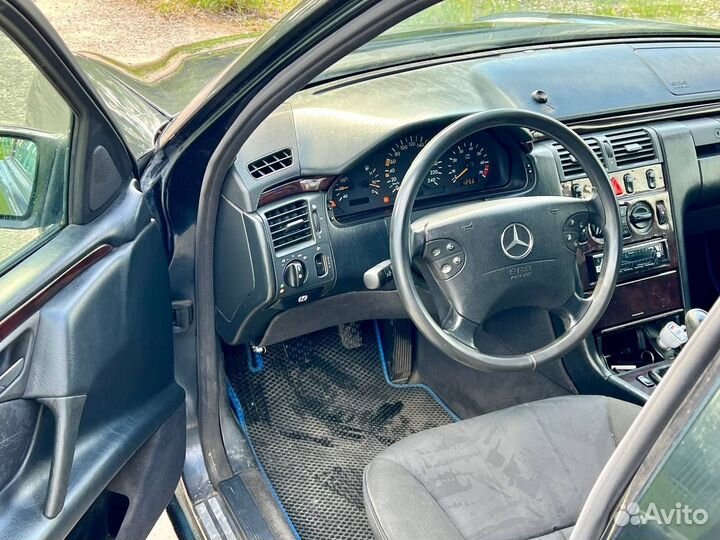 Mercedes-Benz E-класс 2.3 МТ, 1997, 333 333 км