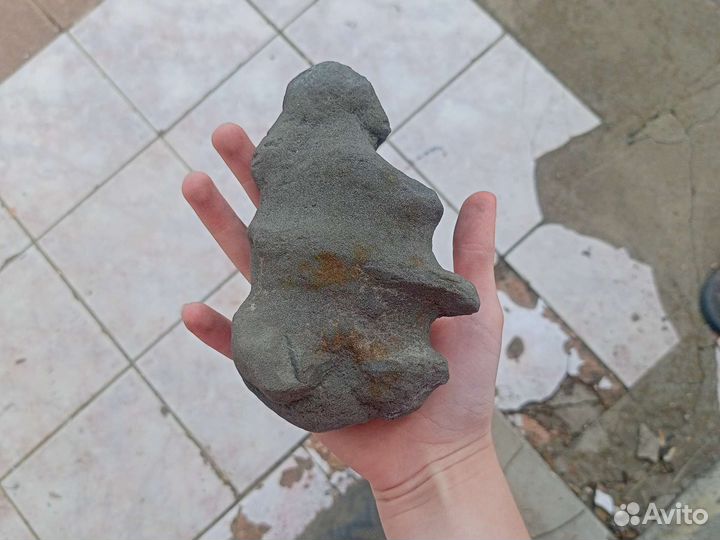 Камень пирит