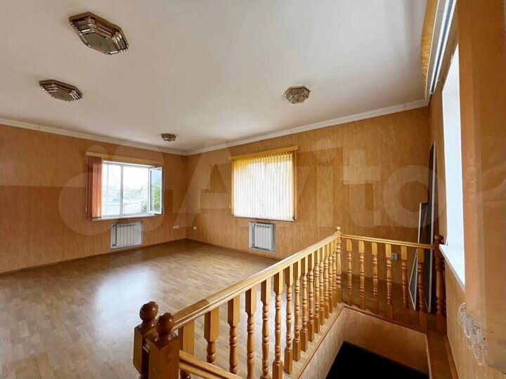 Дом 325 м² на участке 5,6 сот.