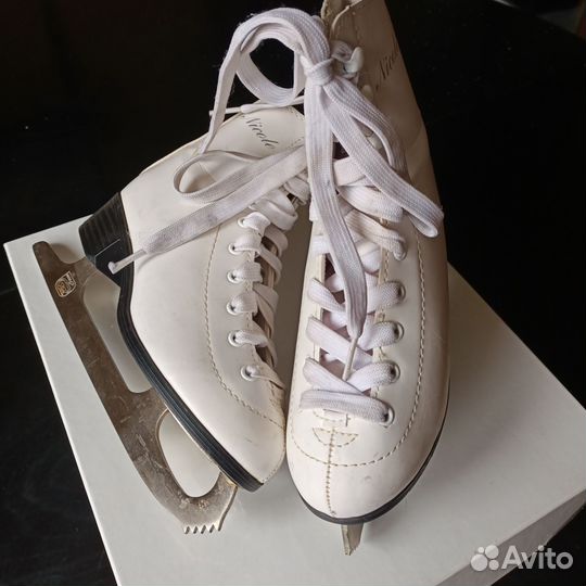 Фигурные коньки детские 32 размер