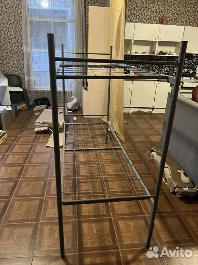 Двухярусные кровати