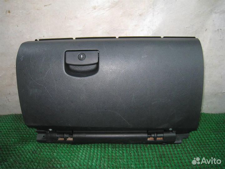 Бардачок (ящик перчаточный) Subaru Legacy/ Outbac