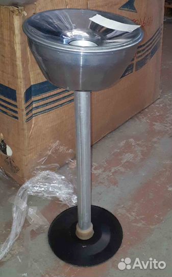 Чаша плевательница (урна) разборная на стойке СССР