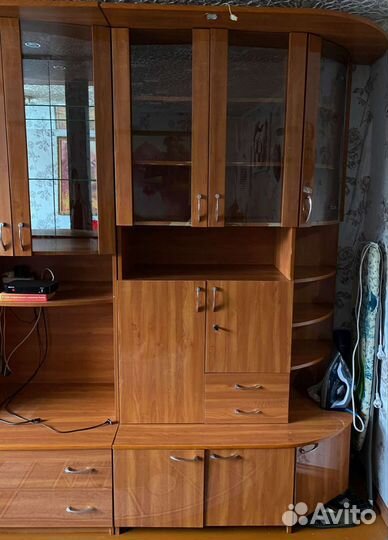 Стенка в гостиную