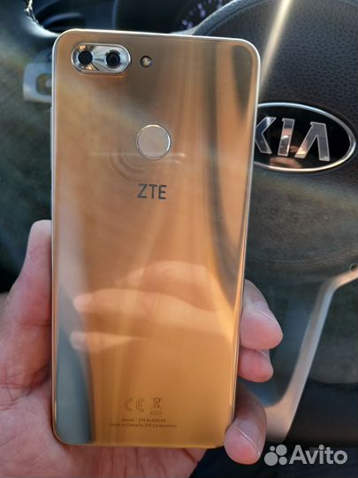 ZTE Blade V9, 3/32 ГБ