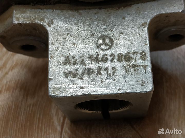 Кардан рулевой Mercedes W221 w216 S CL 221 216