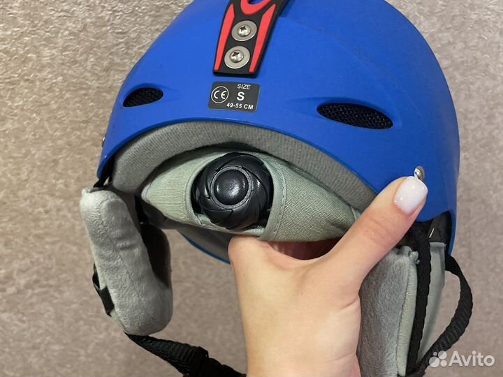 Шлем горнолыжный