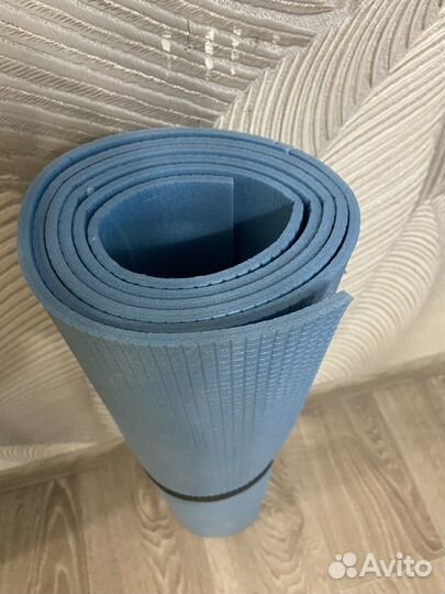 Коврик для йоги и фитнеса