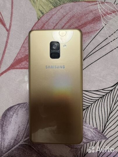 Samsung Galaxy A8+, 4/32 ГБ