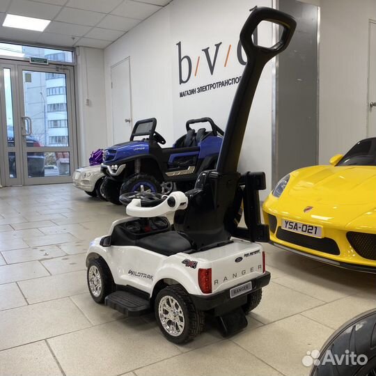 Машинка-каталка