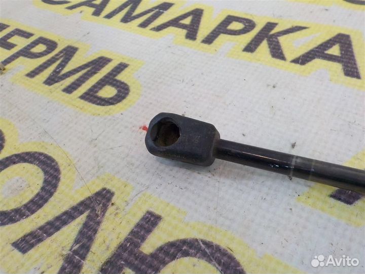 Амортизатор двери багажника Hyundai Tucson (JM) 2