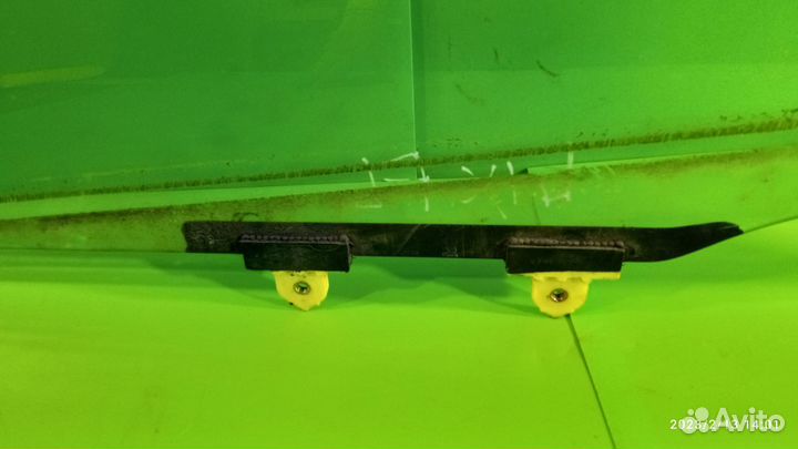 Стекло двери переднее левое Mitsubishi Lancer 9