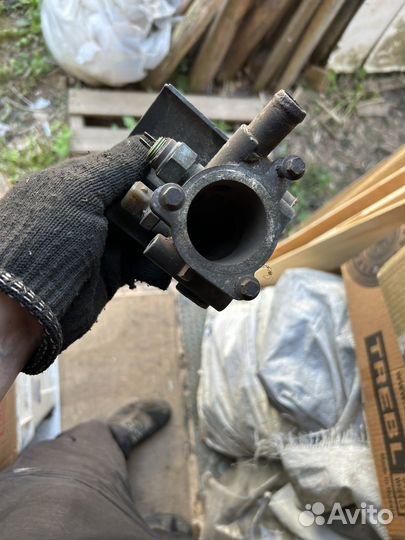 Корпус термостата Renault