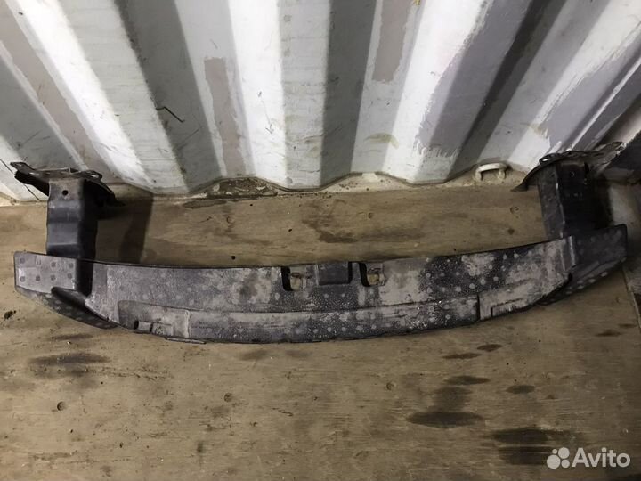 Усилитель переднего бампера Passat CC