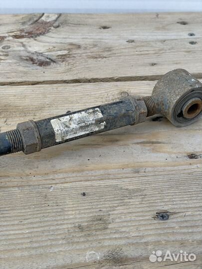 Рычаг правый задней подвески Geely emgrand x7