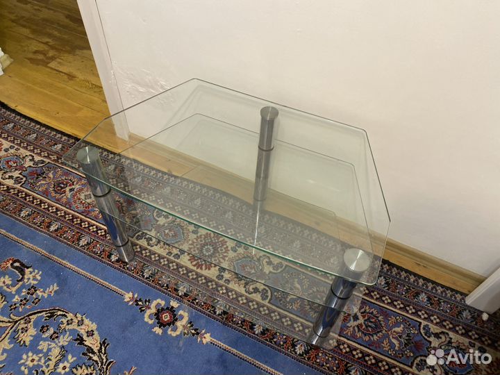 Стеклянная тумба под тв
