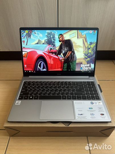 Тонкий мощный ноутбук tecno megabook i3 12Гб 256Гб