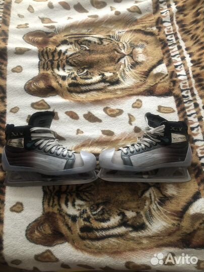 Вратарские коньки bauer