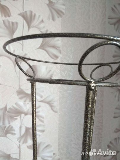 Подставка (стойка) для цветов