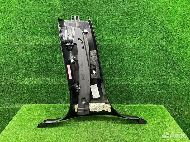 Обшивка центральной стойки правая BMW X5 G05 X7 G0