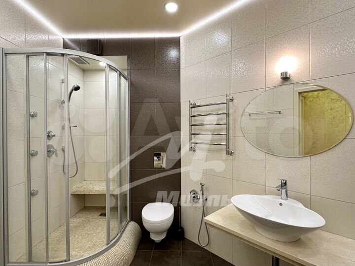 2-к. квартира, 69,5 м², 1/17 эт.