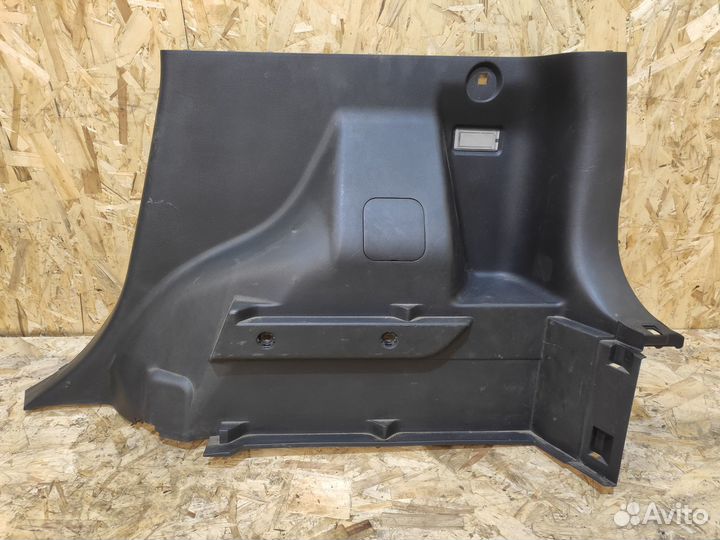 Обшивка багажника нижняя правая Nissan Note