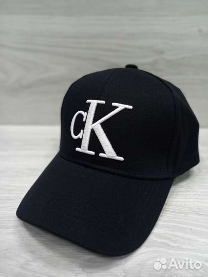 Бейсболки разных брендов