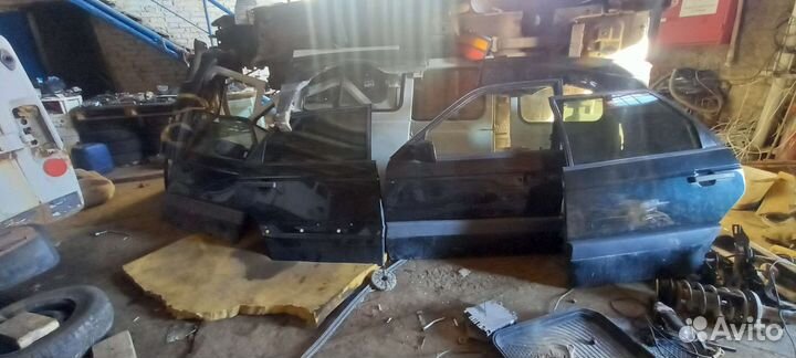 Двери комплект фольксваген б3