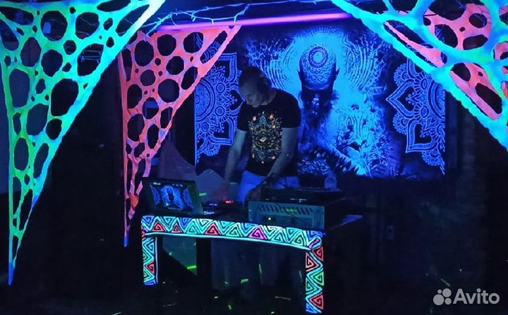 Полотно светящееся в ультрафиолете для дискотеки