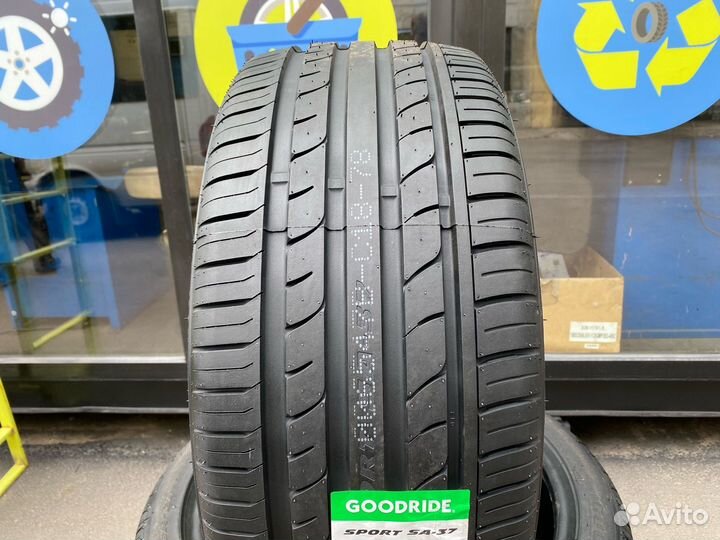 Goodride SA 37 245/35 R19 93Y