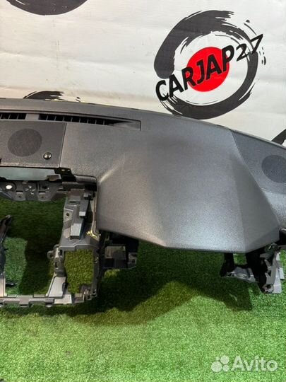 Подушка безопасности пассажира Toyota Crown Hybrid