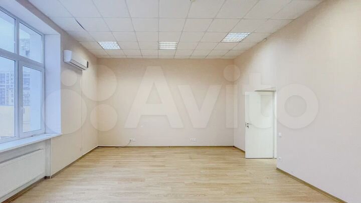 Собственник, 943 кв м от собственника