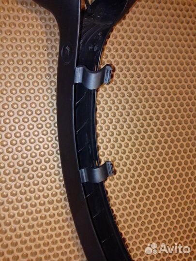 Кожух петли багажника правый Audi A8 D4 long 4.2