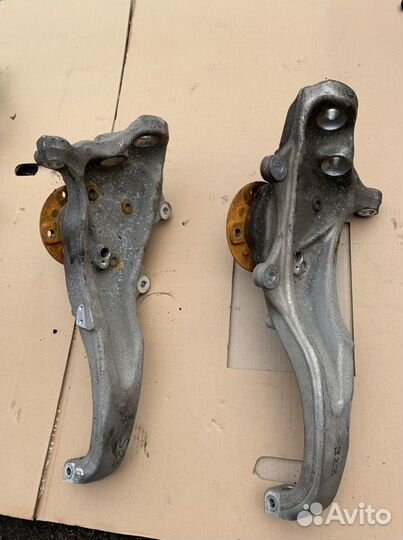 Поворотная опора в сборе BMW F06/10/12/13+LCI
