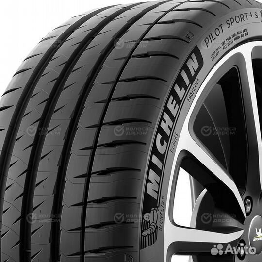 Michelin Pilot Sport 4 S 285/30 R20 99Y