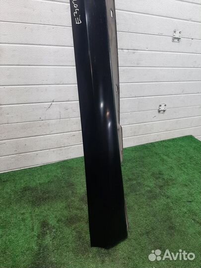 Накладка порога правого наружная Mercedes Benz C