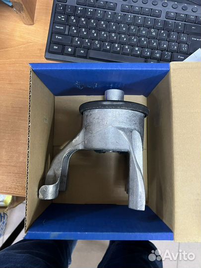 Опора двигателя lemforder 3782601