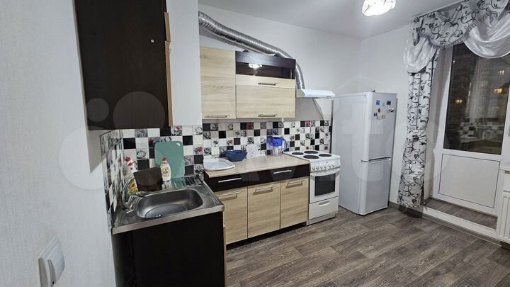 2-к. квартира, 53 м², 10/12 эт.