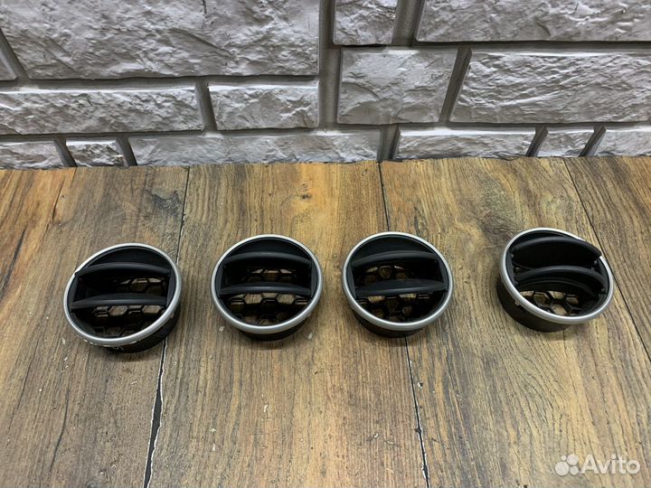 Seat Ibiza Дефлектор воздушный левый и правый