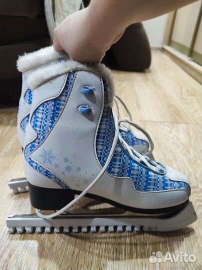 Коньки женские 38 размер