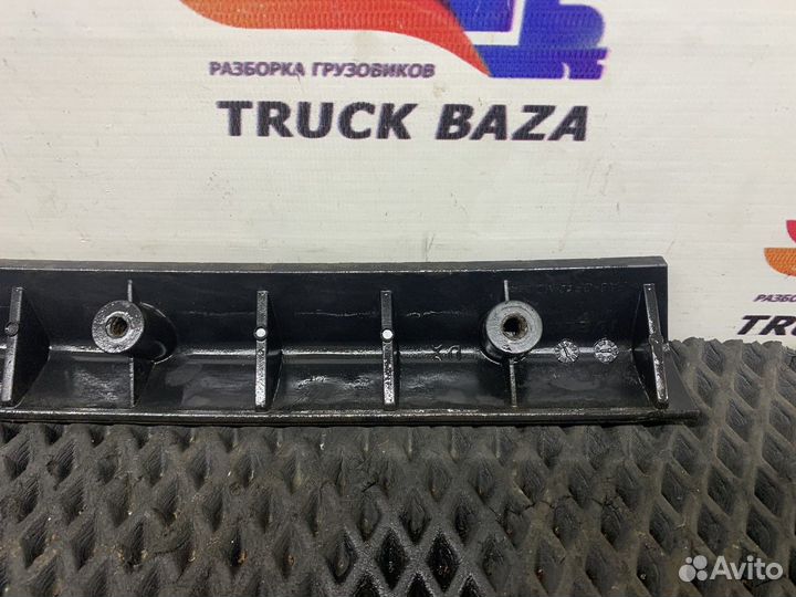 504217554 Накладка ступеньки правая верхняя