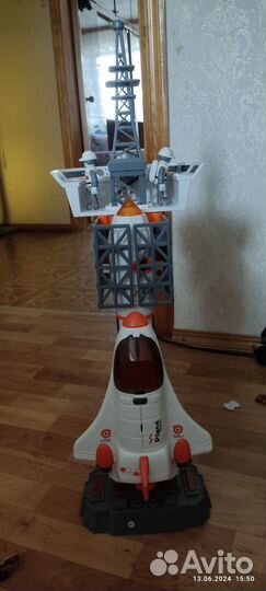 Игрушка космонавт