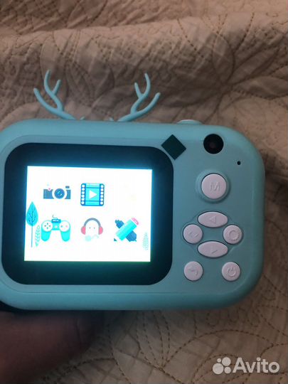 Фотоаппарат с мгновенной печатью