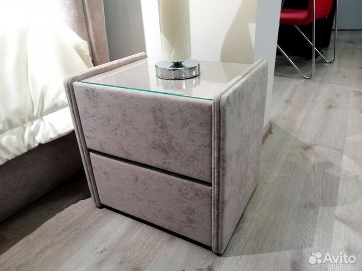 Тумба прикроватная