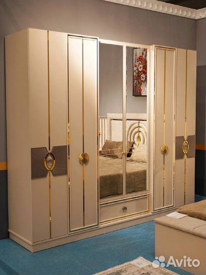 Спальный гарнитур