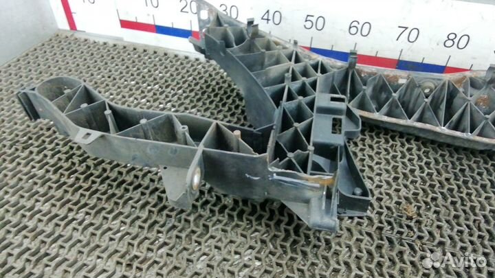 Передняя панель крепления Mercedes W639 3-9 дней