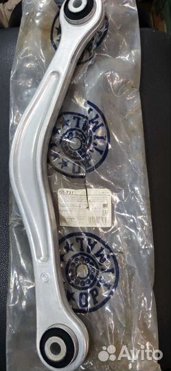 Задний рычаг w220